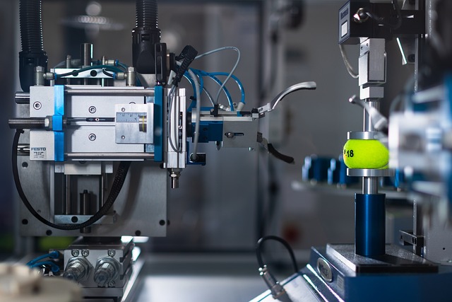 探索不同類型的取代脲類促進劑（如非那隆、氯非那隆）對固化速度、固化溫度和儲存穩(wěn)定性的影響